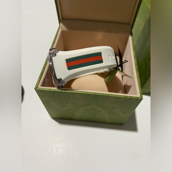 ***GUCCI***Gucci Sync YA137102 Men’s Watch
Case Material:  Stainless Steel - Picture 15 of 16